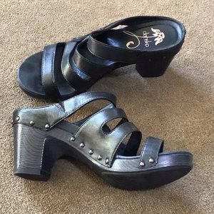 Women’s Dansko Slip-on Platform Sandal, Black/Metalic - size 7.5 - 8 (EU 38)
